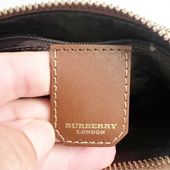 Burberry Vintage Mini Purse - Picture 7 of 13